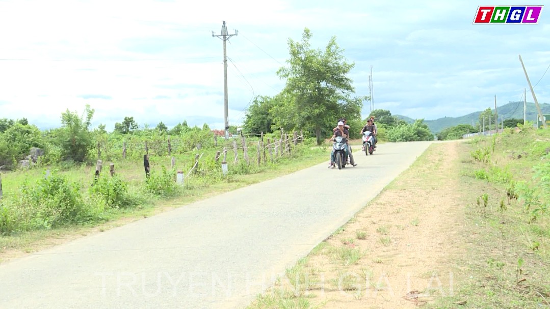 Kông Chro đẩy mạnh tuyên truyền Luật Giao thông đường bộ trong thanh thiếu niên dân tộc thiểu số