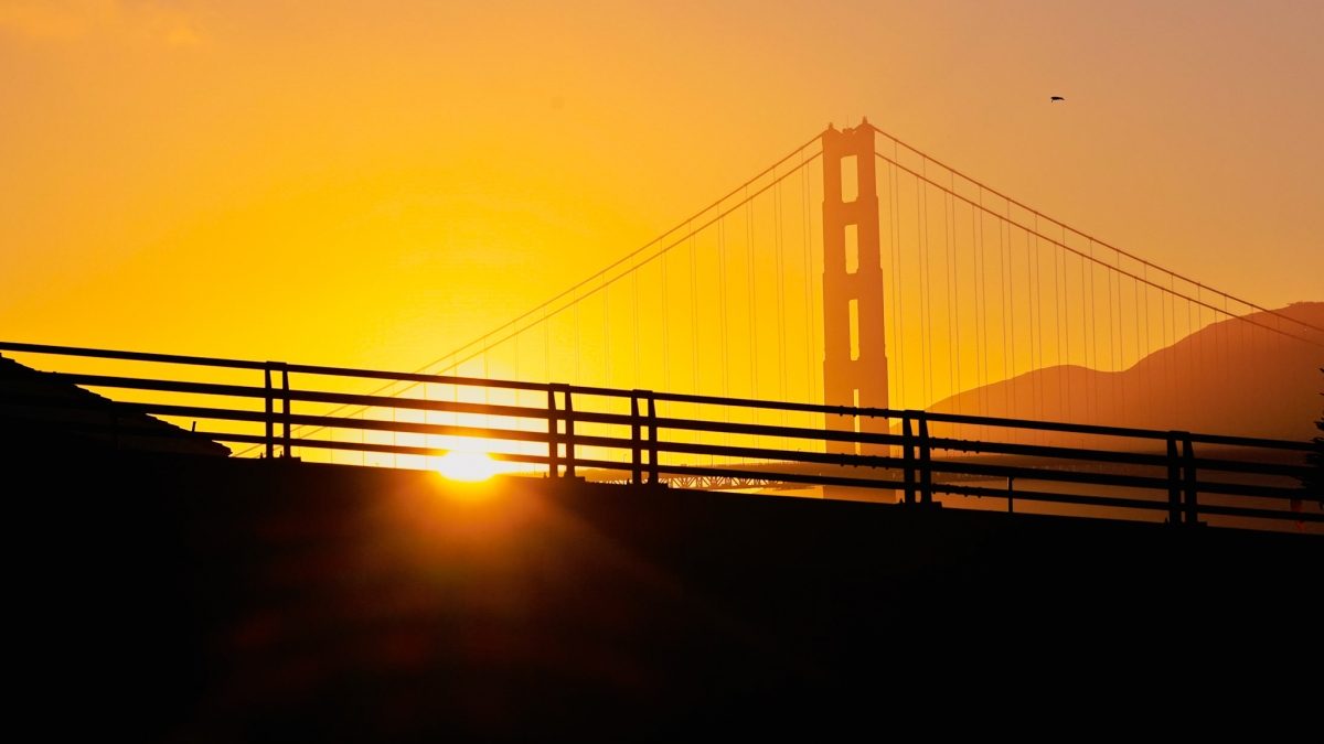 Chiêm ngưỡng cây cầu biểu tượng của bờ Tây nước Mỹ