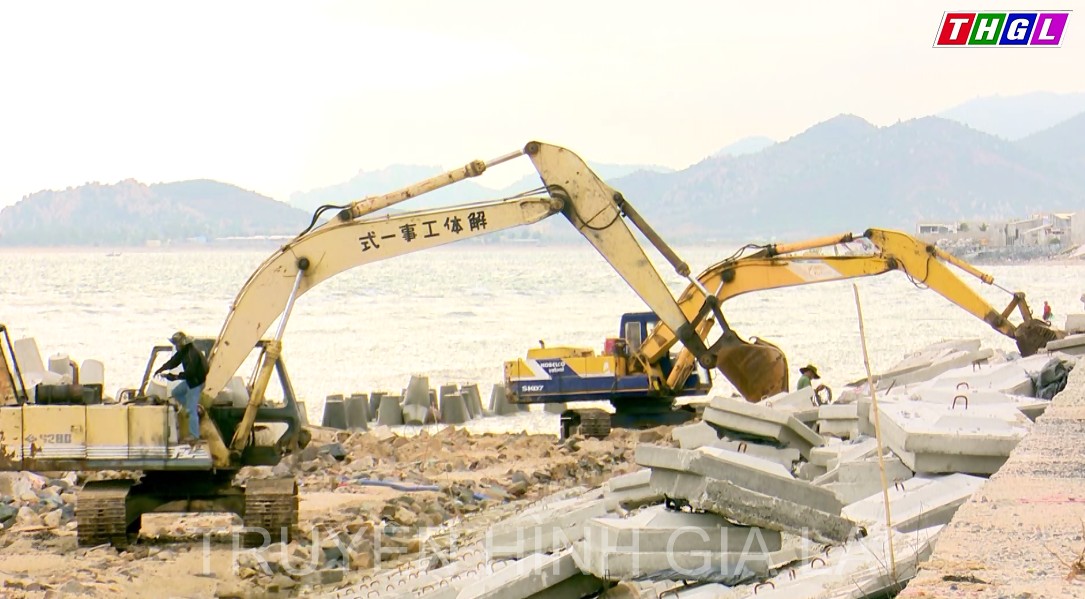 Ninh Thuận đẩy nhanh tiến độ công trình kè biển Mỹ Hiệp trước mùa mưa bão