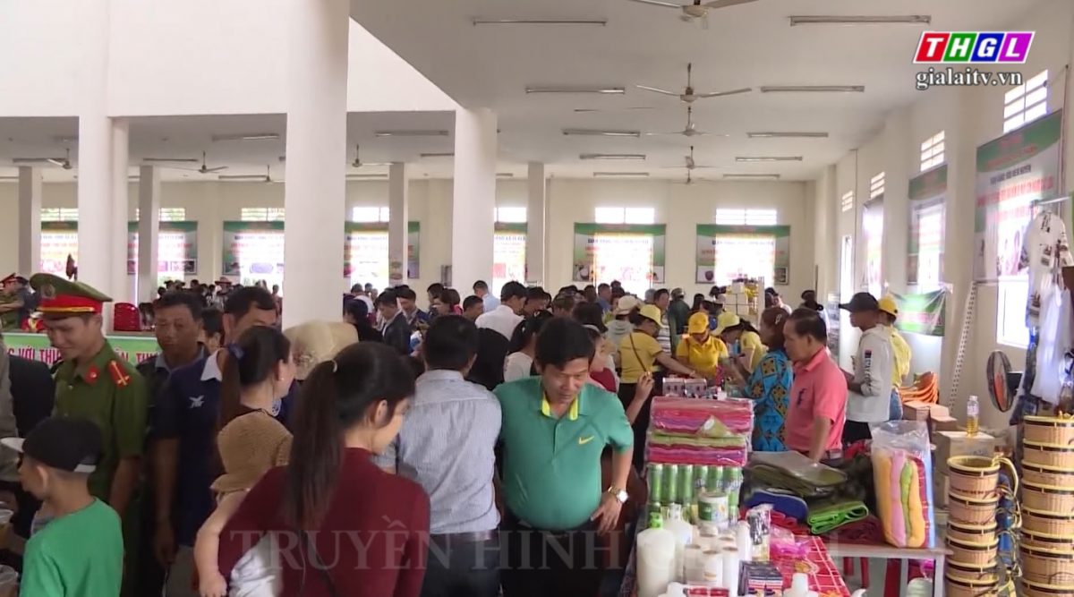 Đưa Chợ phiên Cửa khẩu Quốc tế Lệ Thanh vào tổ chức hàng năm