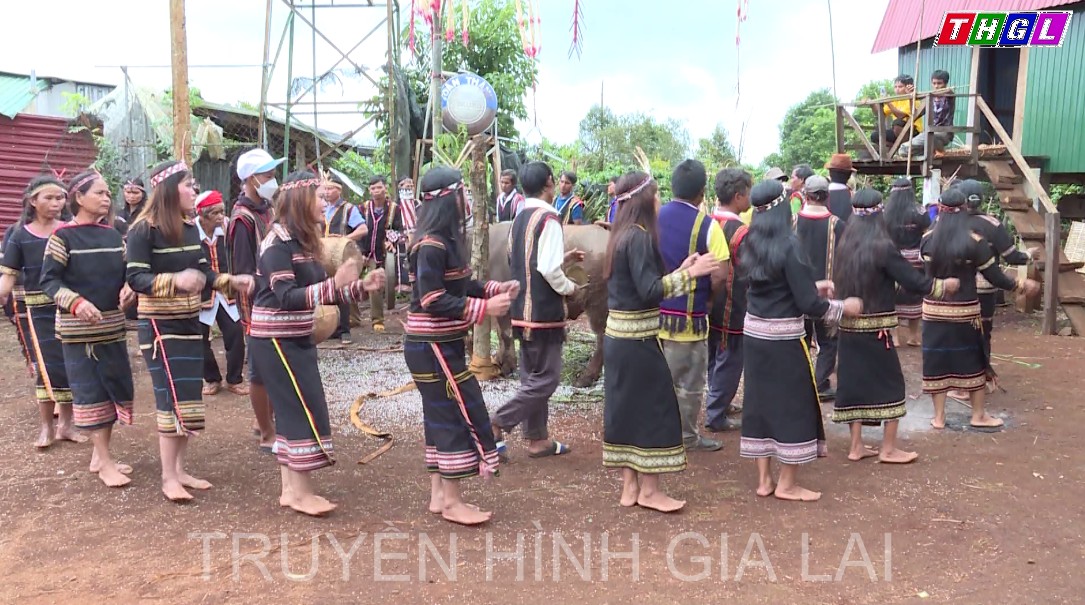 Độc đáo Lễ mừng nhà rông mới của người Jrai ở Chư Păh
