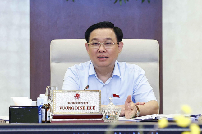 Chủ tịch Quốc hội Vương Đình Huệ: Tạo điều kiện để tăng trưởng, đạt các mục tiêu phát triển kinh tế – xã hội