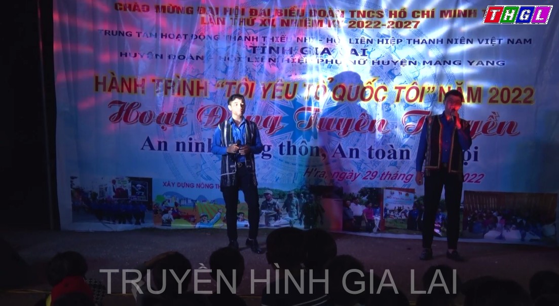 Trung tâm hoạt động Thanh Thiếu niên tỉnh tổ chức hoạt động tuyên truyền an ninh nông thôn tại xã Hara huyện Mang Yang