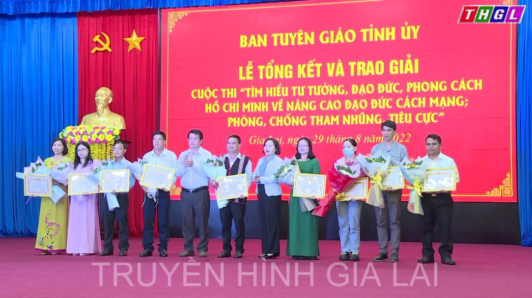 Tổng kết và trao giải Cuộc thi “Tìm hiểu tư tưởng, đạo đức, phong cách Hồ Chí Minh về nâng cao đạo đức cách mạng; phòng, chống tham nhũng, tiêu cực” và phát động Cuộc thi “Tìm hiểu về biển, đảo Việt Nam và 40 năm Công ước Liên Hợp quốc về Luật Biển năm 1982”.