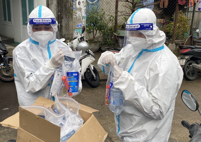 Vì sao Bộ Y tế đề xuất vẫn giữ COVID-19 là bệnh truyền nhiễm nhóm A và Việt Nam chưa công bố hết dịch?