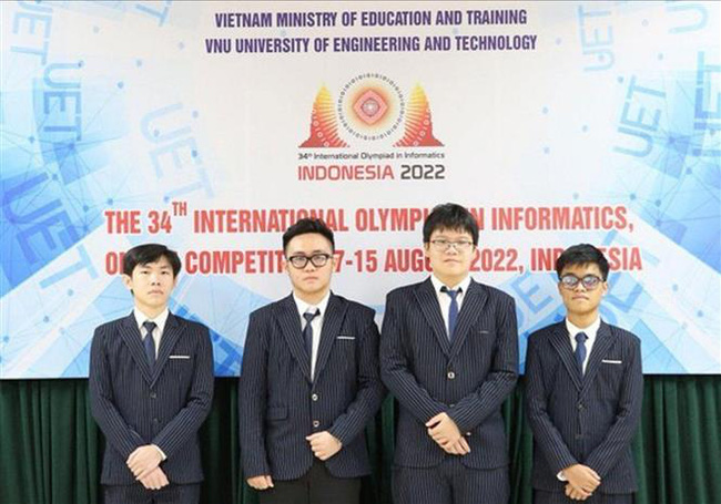 Cả 4 thí sinh Việt Nam dự thi Olympic Tin học quốc tế 2022 đều giành huy chương