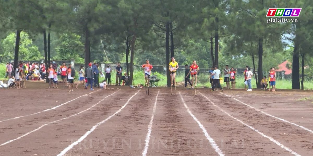 33 Vận động viên tham gia tranh tài môn chạy Cà kheo tại Đại hội TDTT tỉnh lần thứ IX