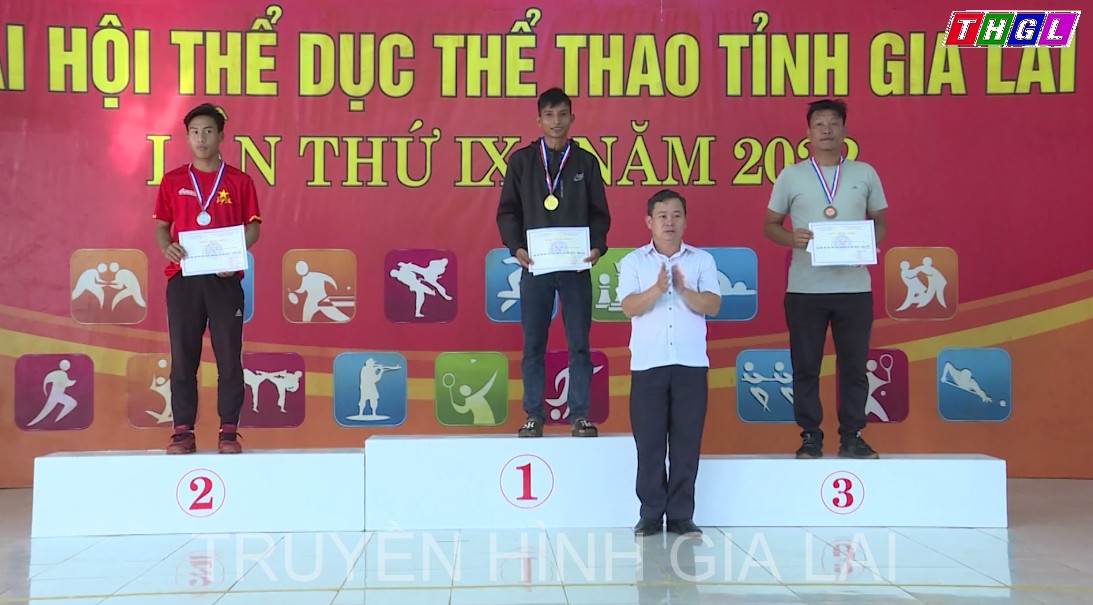 Trao thưởng môn Điền kinh và chạy Cà kheo trong khuôn khổ Đại hội TDTT tỉnh Gia Lai   lần thứ IX