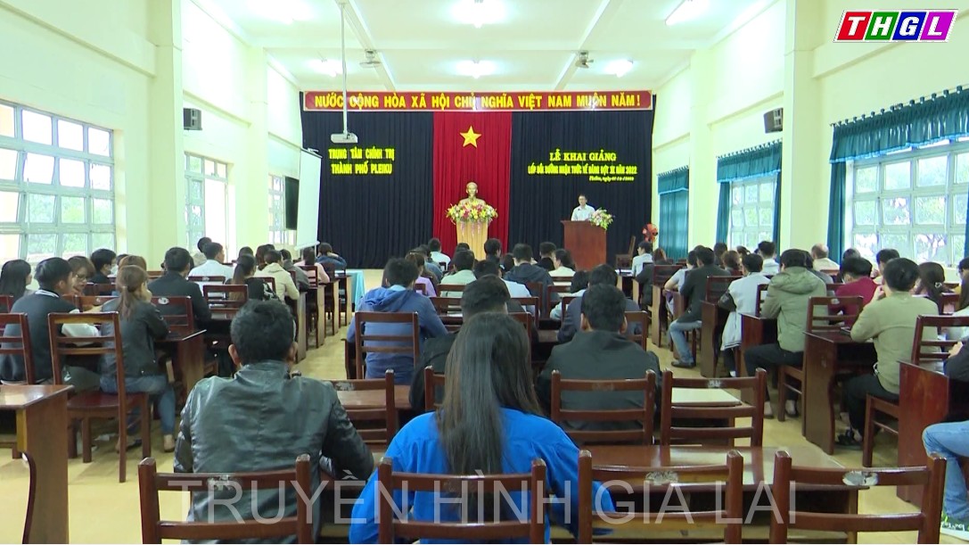 102 quần chúng ưu tú tham gia lớp bồi dưỡng nhận thức về đảng đợt VII năm 2022