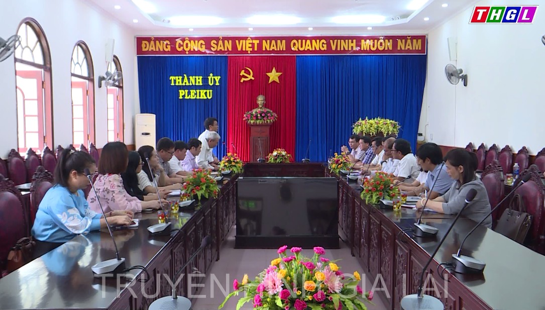 Lãnh đạo Đài PT – TH tỉnh Gia Lai, Báo Gia Lai làm việc với Thành ủy, UBND thành phố Pleiku