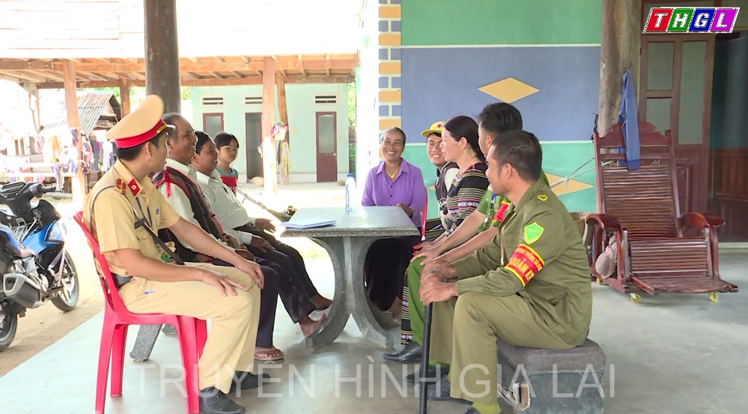 Ia Pa phát huy vai trò của già làng, thôn trưởng, người có uy tín trong quản lý, giáo dục thanh thiếu niên thường xuyên vi phạm trật tự an toàn giao thông
