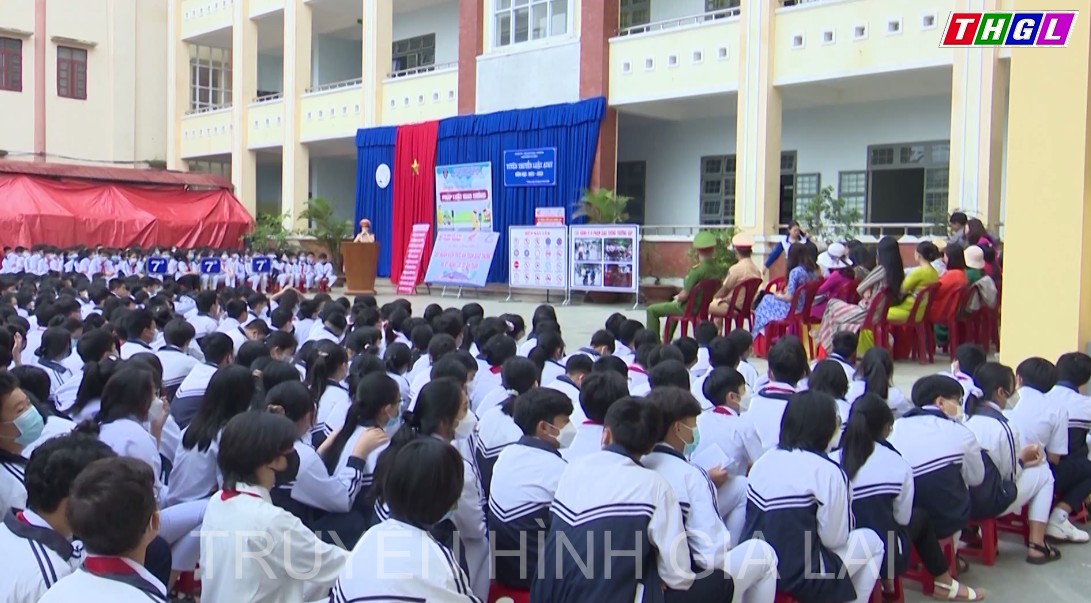Tăng cường tuyên truyền pháp luật giao thông cho học sinh trong Tháng ATGT