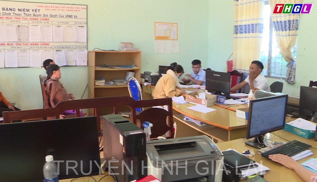 Tiện ích từ việc chuyển Bộ phận 1 cửa sang bưu điện ở xã Ia Hrú, huyện Chư Pưh