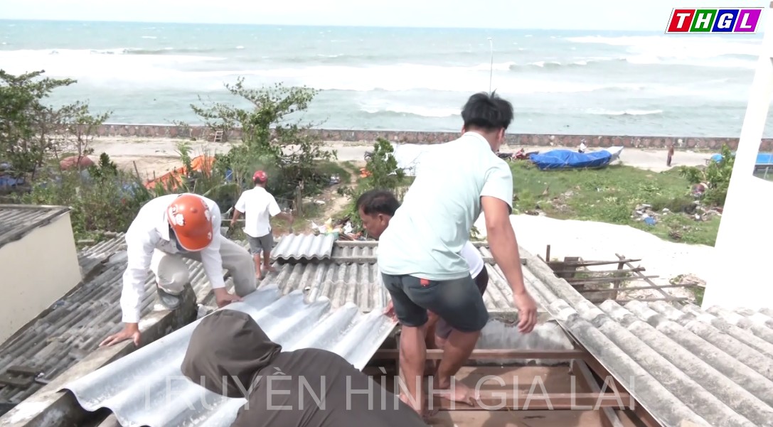 Lý Sơn khẩn trương khắc phục thiệt hại sau bão