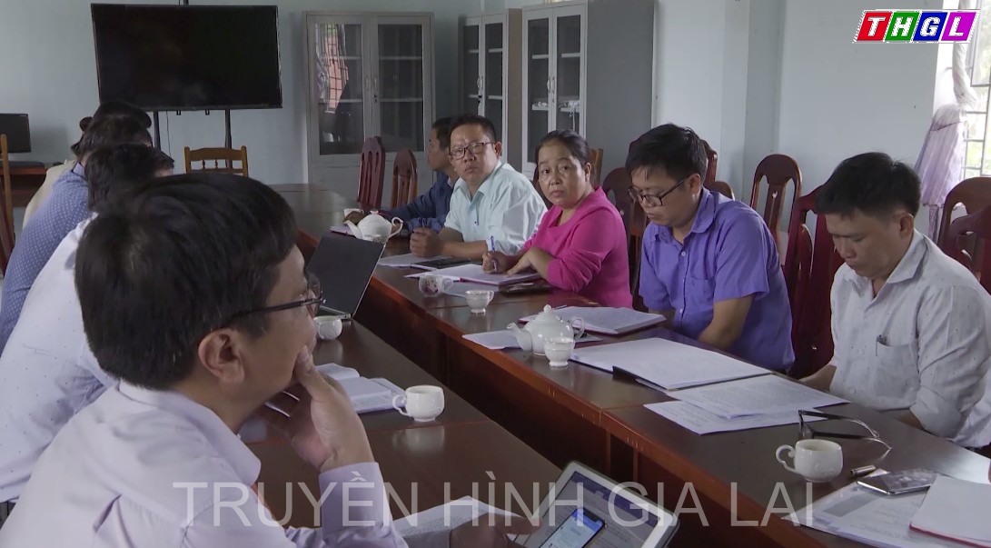 Bí thư Huyện ủy Chư Pah làm việc với Đảng bộ xã Hà Tây