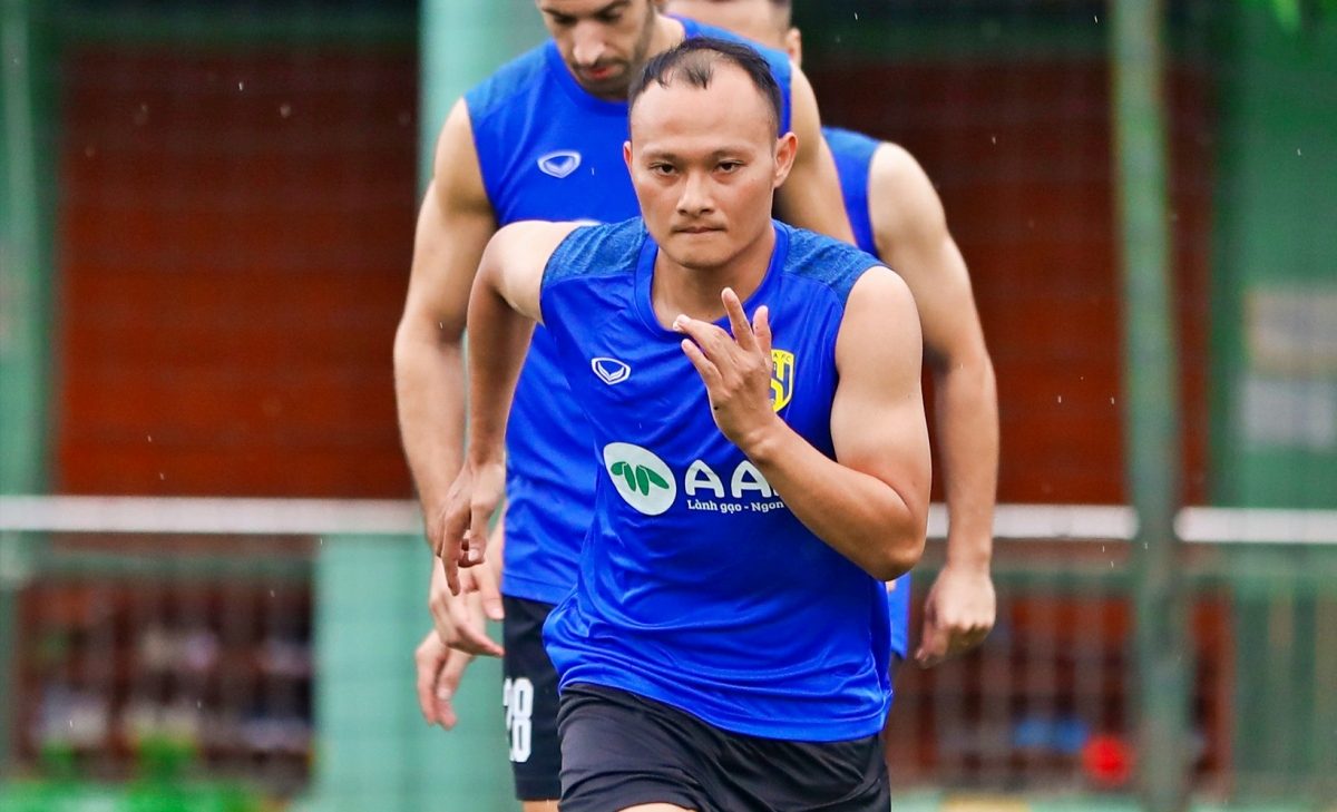 Trọng Hoàng báo tin vui cho HLV Park Hang Seo