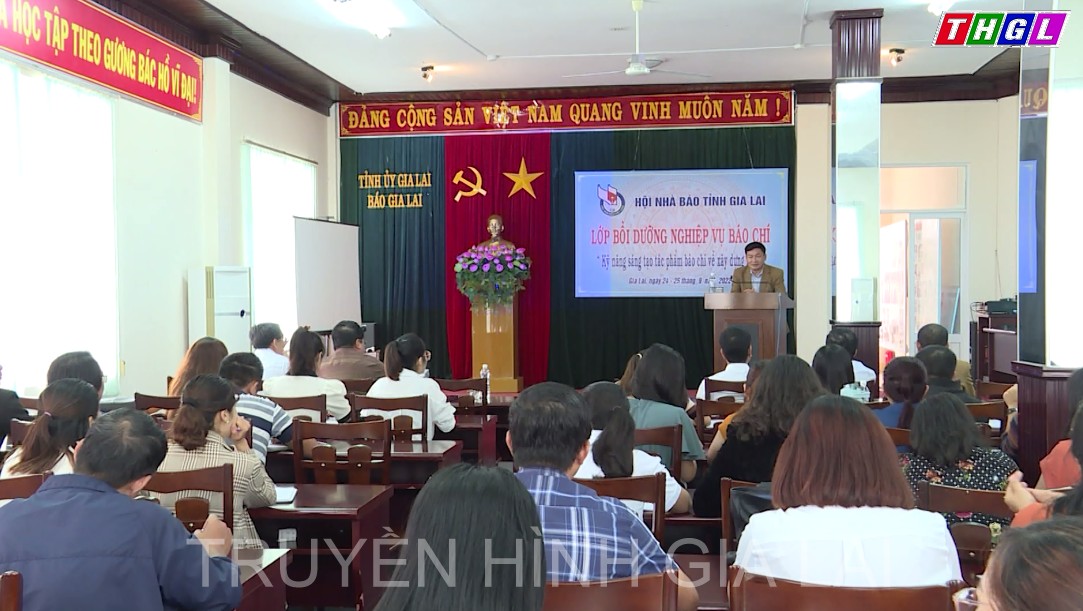 Bồi dưỡng kỹ năng sáng tạo tác phẩm báo chí về xây dựng Đảng