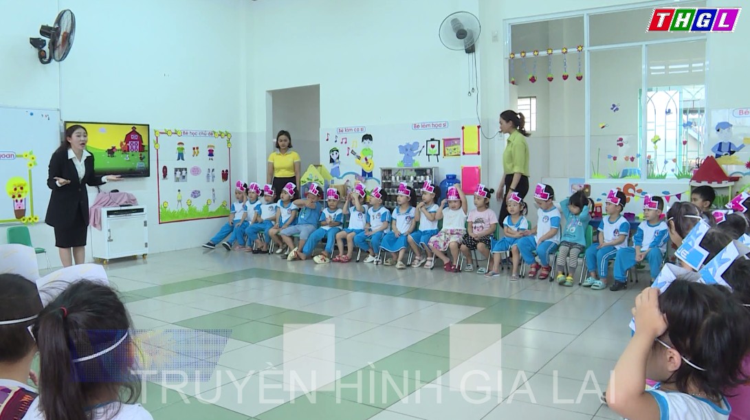 Triển khai cho trẻ mẫu giáo làm quen với tiếng Anh