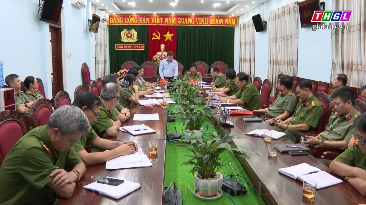 Đồng chí Trương Hải Long – Phó Bí thư Tỉnh ủy, Chủ tịch UBND tỉnh Gia Lai làm việc tại Công an tỉnh
