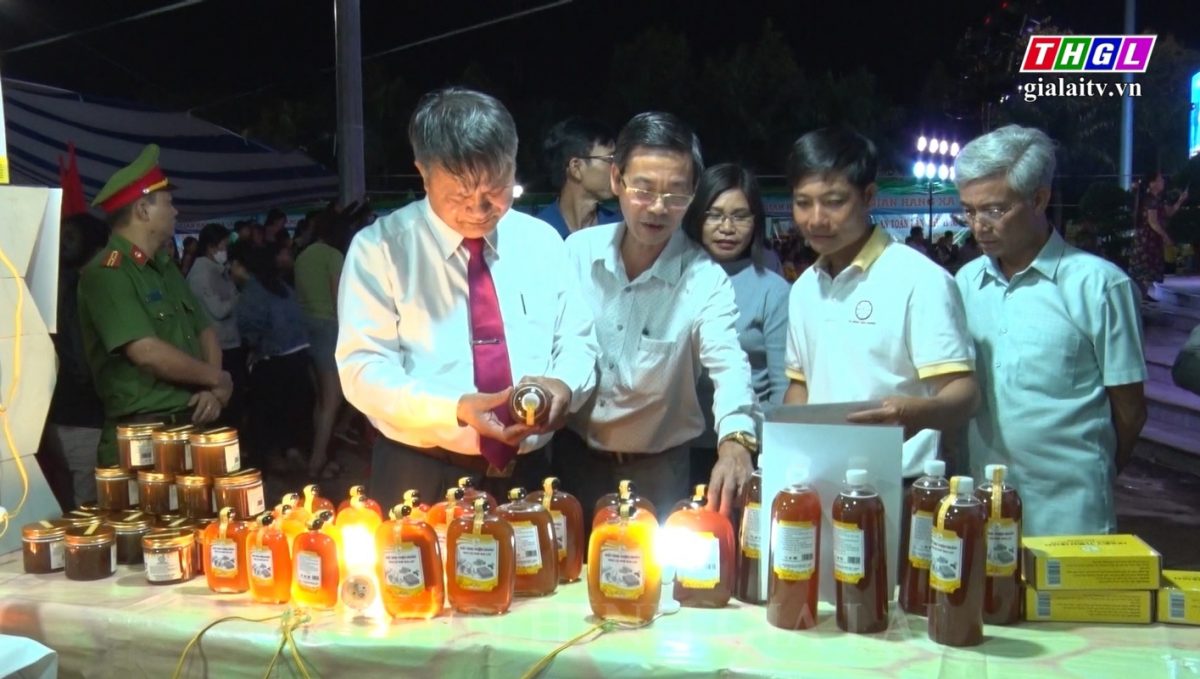 Huyện Chư Prông tổ chức phiên chợ nông sản an toàn lần thứ II năm 2022