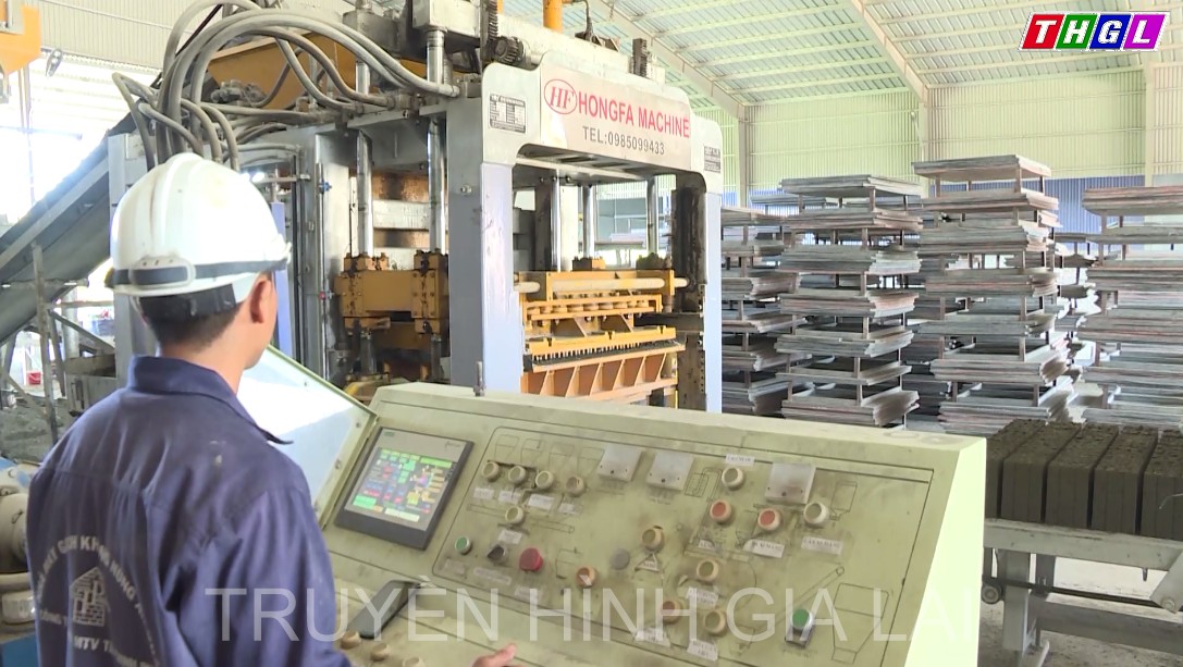 Quan tâm đào tạo nghề, giải quyết việc làm cho người lao động.