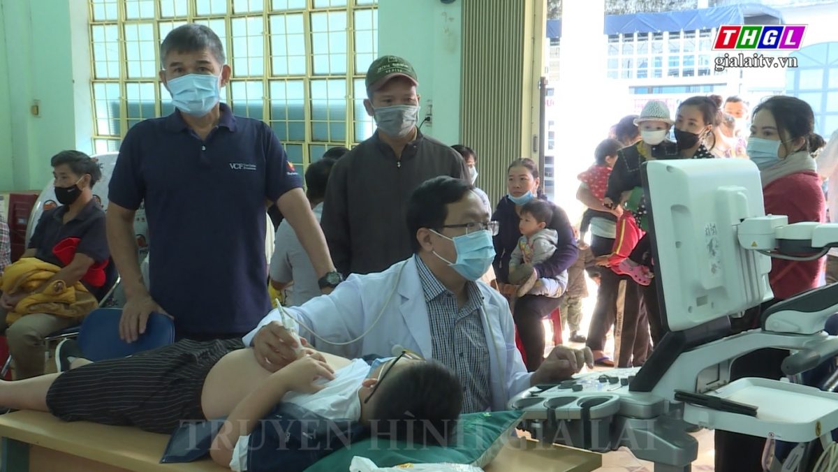 Khám sàng lọc trẻ em bị tim bẩm sinh tại tỉnh Gia Lai