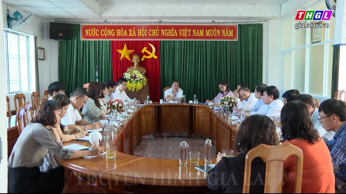 Họp thống nhất đề xuất UBND tỉnh các nội dung liên quan đến tổ chức Hội chợ xúc tiến thương mại cho các HTX khu vực miền Trung – Tây Nguyên năm 2022