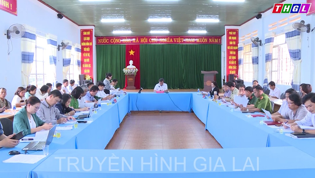 Bí thư Tỉnh ủy Hồ Văn Niên làm việc với hệ thống chính trị xã Ia Chía, huyện Ia Grai