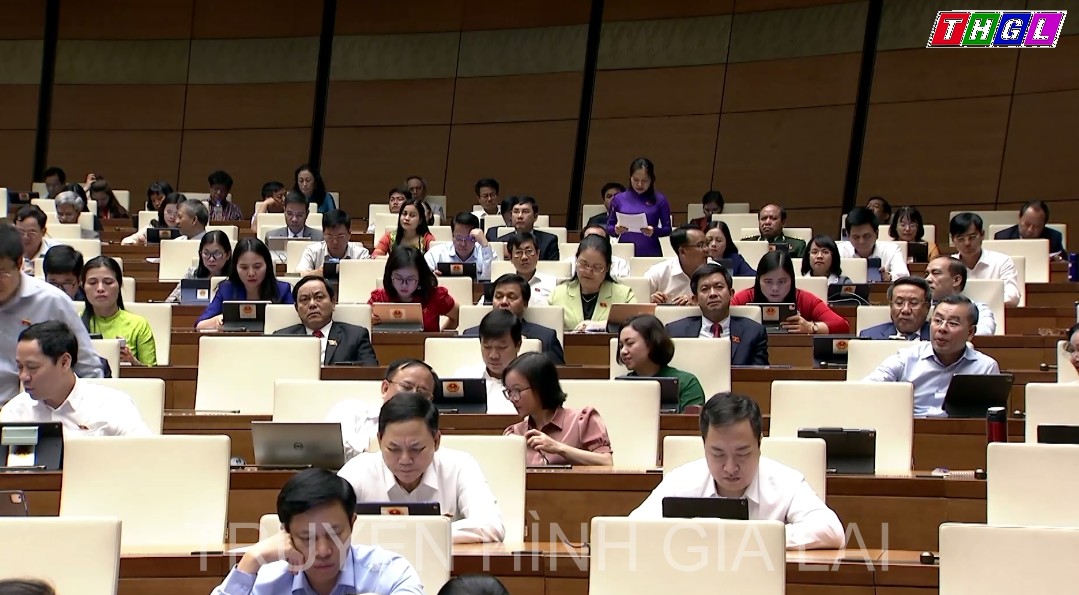 Ngày thứ 2 Quốc hội thảo luận về  kết quả phát triển kinh tế – xã hội năm 2022, dự kiến kế hoạch phát triển kinh tế – xã hội năm 2023