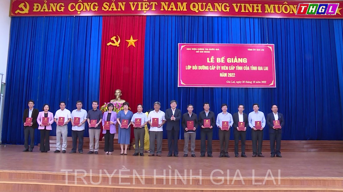 Bế giảng Lớp Bồi dưỡng cấp ủy viên cấp tỉnh của tỉnh Gia Lai năm 2022