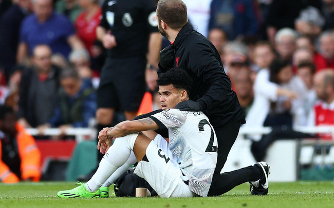 Luis Diaz nghỉ hết World Cup 2022, Liverpool méo mặt