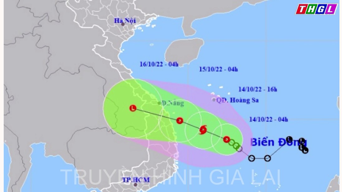 Áp thấp nhiệt đới cách Bình Định 300 km, cảnh báo mưa lên tới 800 mm