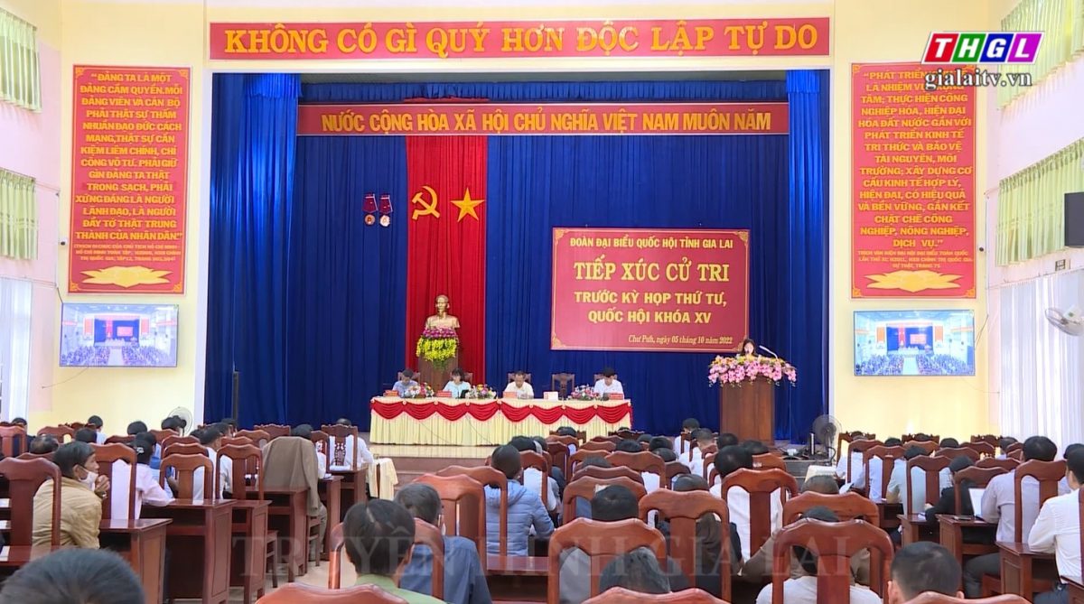 Đoàn đại biểu Quốc hội tỉnh Gia Lai tiếp xúc cử tri huyện Chư Pưh