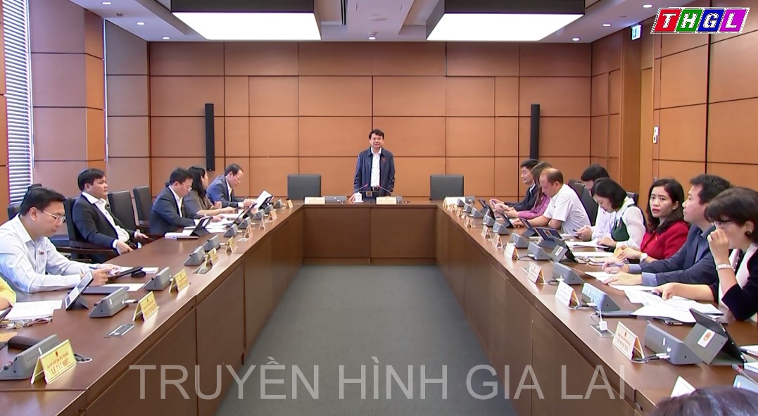 Quốc hội thảo luận về kế hoạch phát triển kinh tế – xã hội; dự toán ngân sách nhà nước