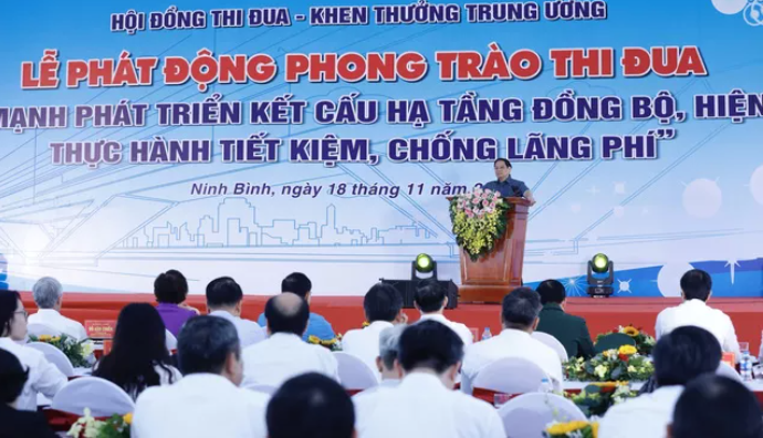 Thủ tướng Phạm Minh Chính dự lễ phát động thi đua đẩy mạnh phát triển hạ tầng đồng bộ, hiện đại, chống lãng phí