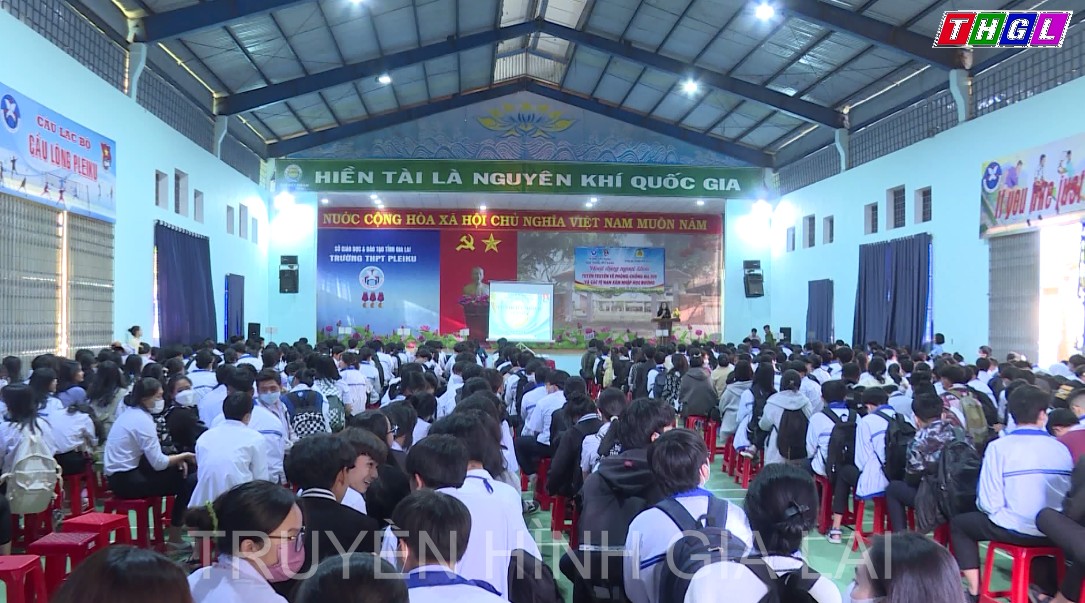 Ngoại khóa tuyên truyền về phòng chống ma túy và các tệ nạn xâm nhập học đường