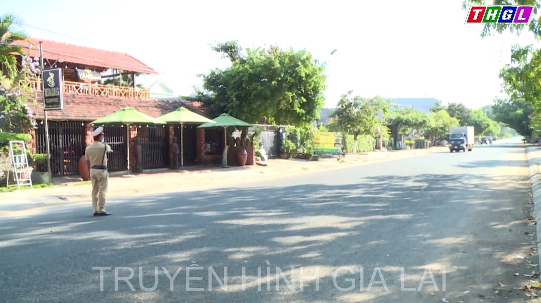 Công an thị xã Ayun Pa bảo đảm trật tự an toàn giao thông