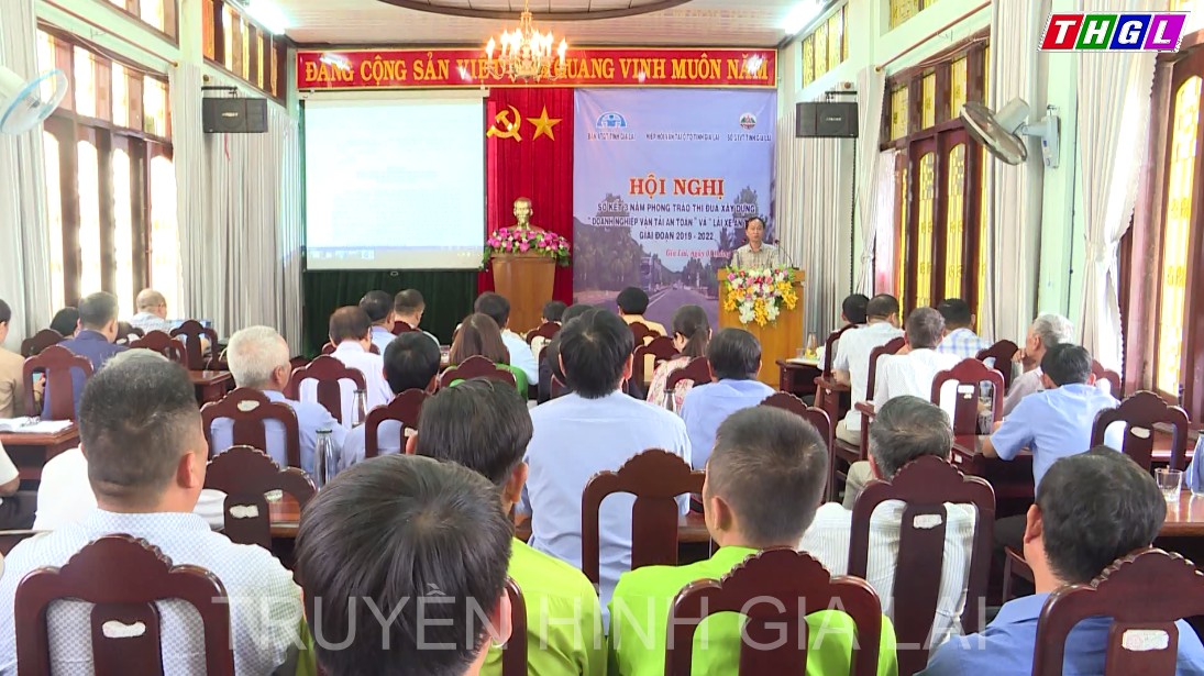 Sơ kết 3 năm thực hiện phong trào thi đua xây dựng “Doanh nghiệp vận tải an toàn” và “Lái xe an toàn”