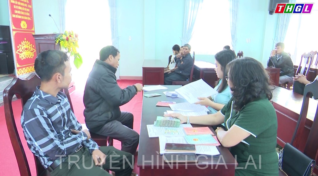 TP Pleiku: Giải ngân vốn thuộc Quỹ Hỗ trợ nông dân cho hội viên nông dân