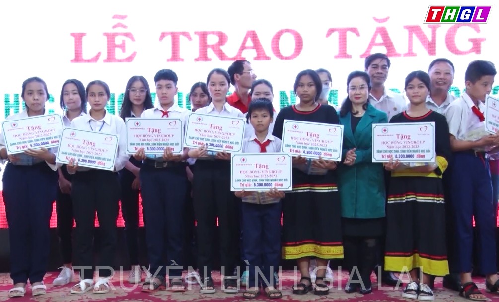 253 học sinh, sinh viên Gia Lai được nhận học bổng Vingroup