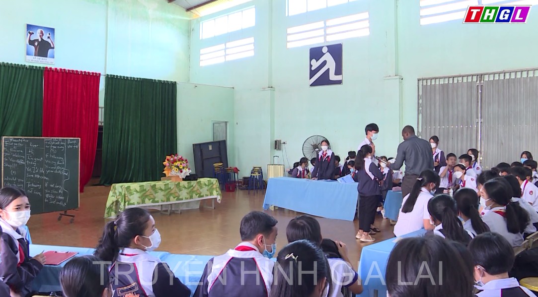 Đak Đoa đẩy mạnh xây dựng trường học điển hình về tổ chức môi trường dạy, học và sử dụng tiếng Anh