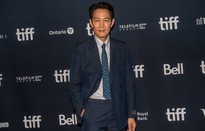 Lee Jung Jae hạnh phúc khi tham gia loạt phim “Chiến tranh giữa các vì sao”