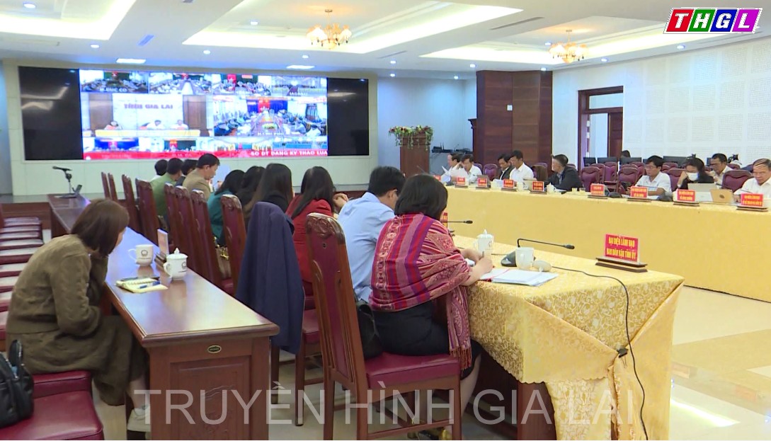 Lãnh đạo UBND tỉnh Gia Lai đối thoại với hội viên nông dân