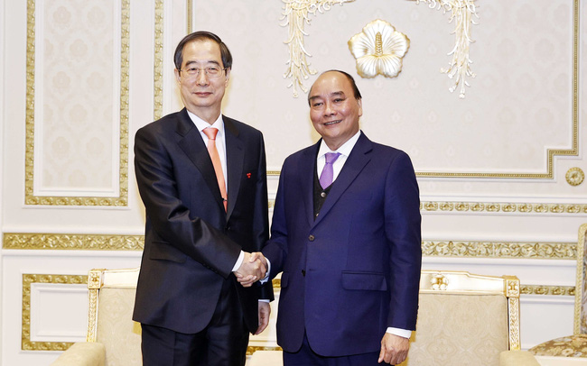 Chủ tịch nước Nguyễn Xuân Phúc hội kiến Thủ tướng Hàn Quốc Han Duck-soo