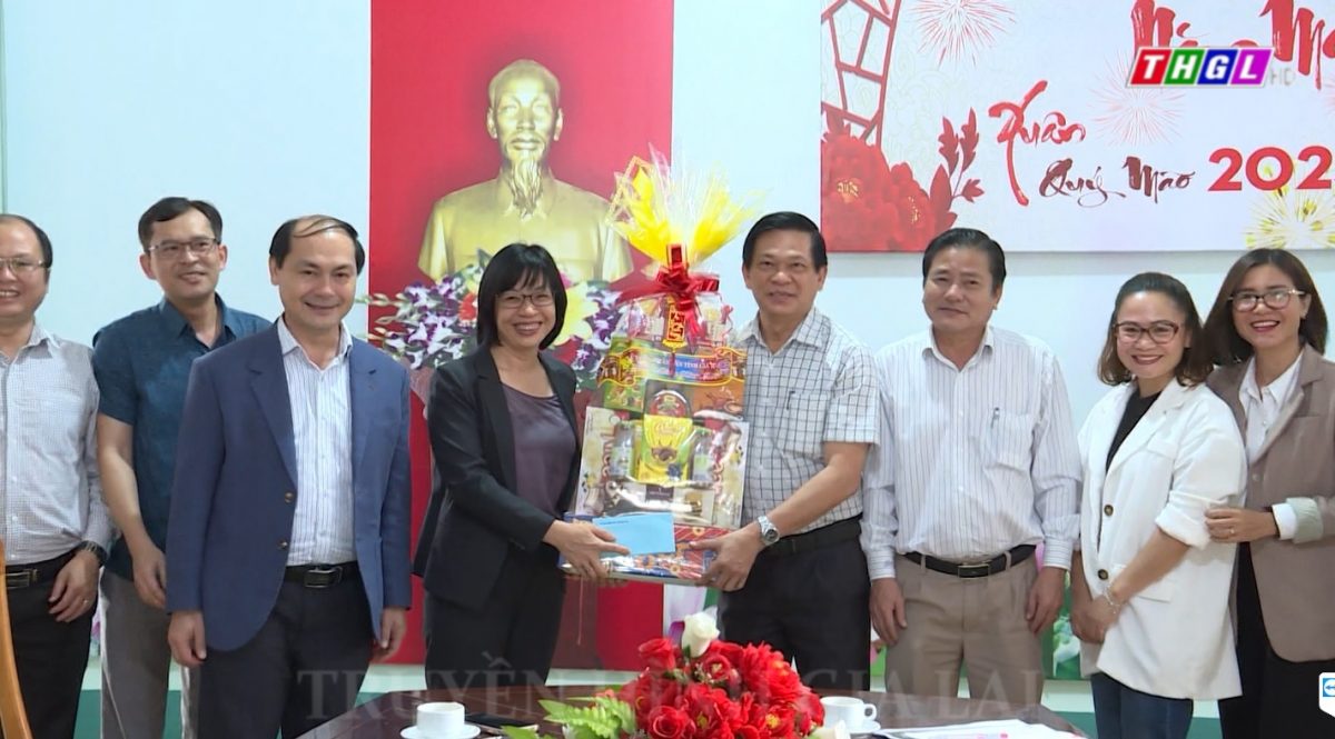 Phó Chủ tịch UBND tỉnh Nguyễn Thị Thanh Lịch thăm chúc tết các đơn vị ngành Văn hóa Thể thao và Du lịch