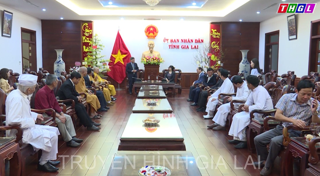 Đồng chí Nguyễn Thị Thanh Lịch – Tỉnh ủy viên, Phó Chủ tịch UBND tỉnh tiếp Đoàn đại diện các tôn giáo hoạt động trên địa bàn tỉnh Gia Lai thăm, chúc Tết