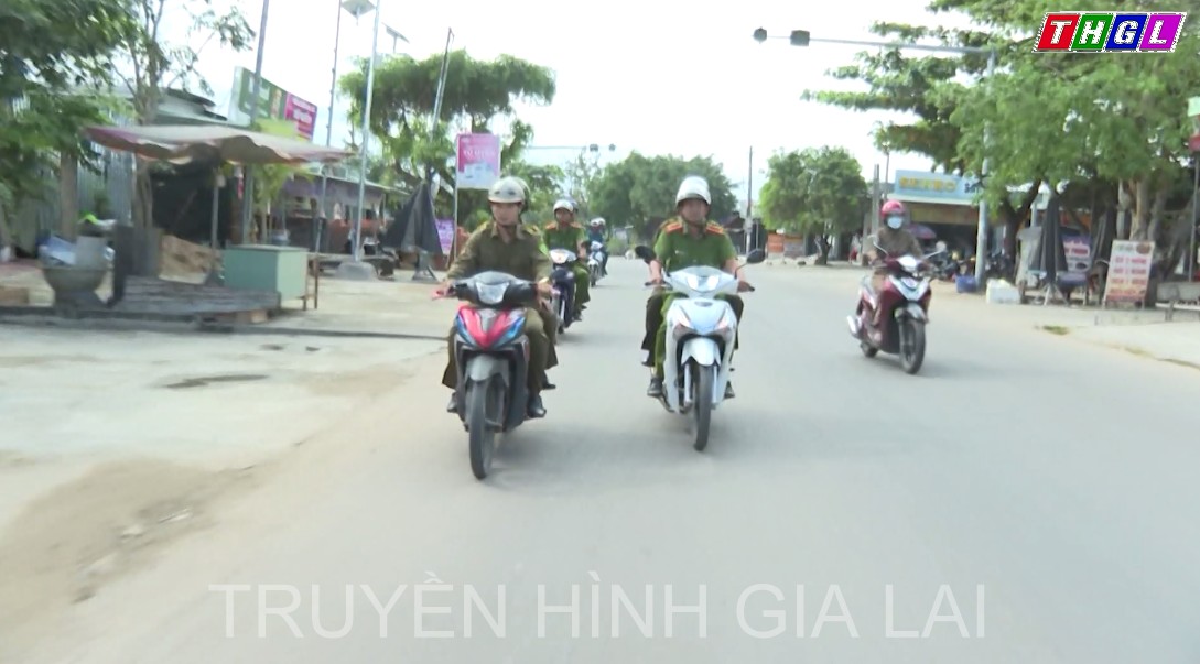 Công an xã Chư Rcăm, huyện Krông Pa bảo đảm an ninh, trật tự cho Nhân dân đón Tết