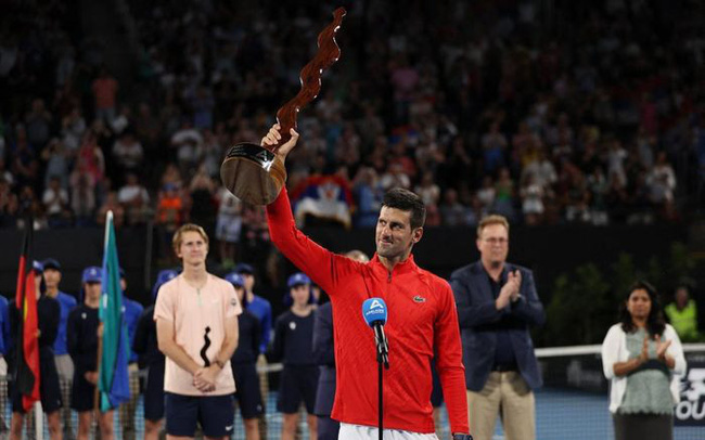 Novak Djokovic vô địch Adelaide International 2023