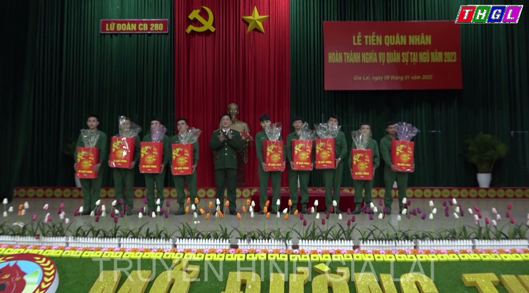 Lữ đoàn Công binh 280 tổ chức Lễ tiễn quân nhân hoàn thành nghĩa vụ quân sự tại ngũ năm 2023