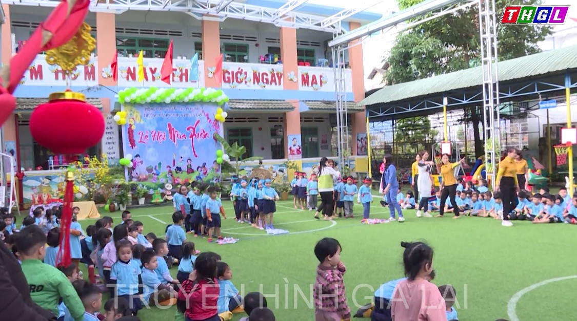 Rộn ràng không khí Tết ở các trường mầm non